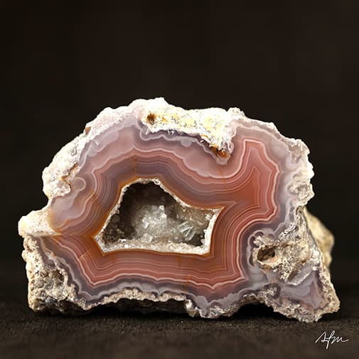 https://cdn.agatesfrommexico.com/file/agates-prod/products/LAG25132/qr5nfjfjeoiv9zrtxc7c.jpg