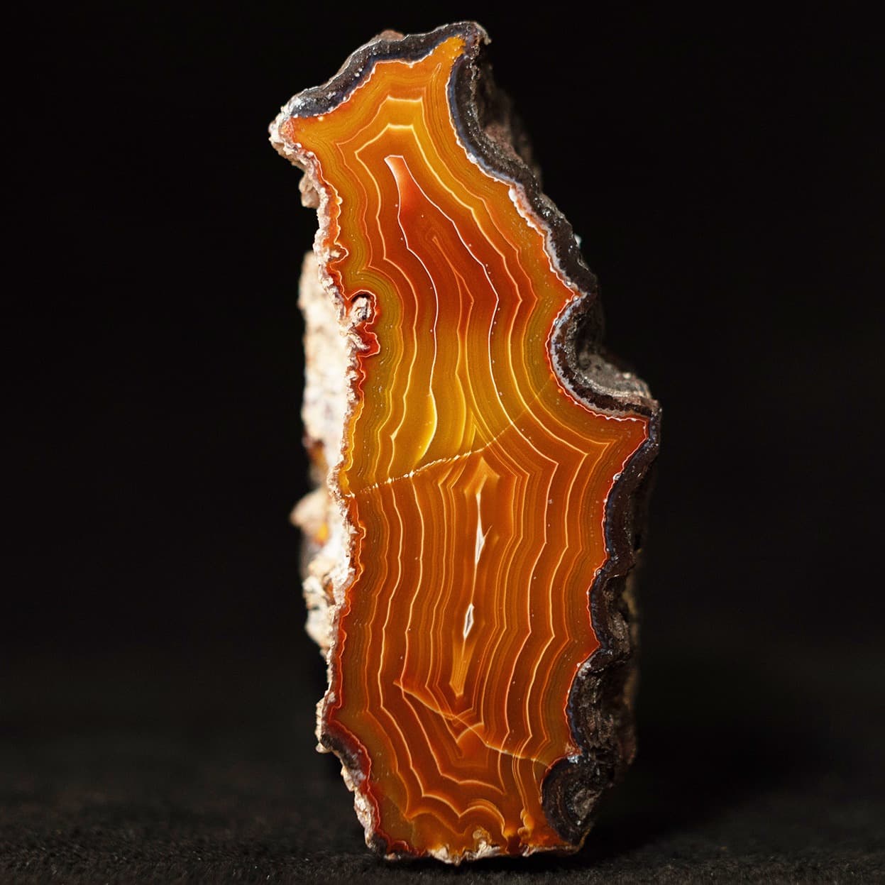 https://cdn.agatesfrommexico.com/file/agates-prod/products/LAG25104/dqjzm6itcxpeq7uppr5f.jpg